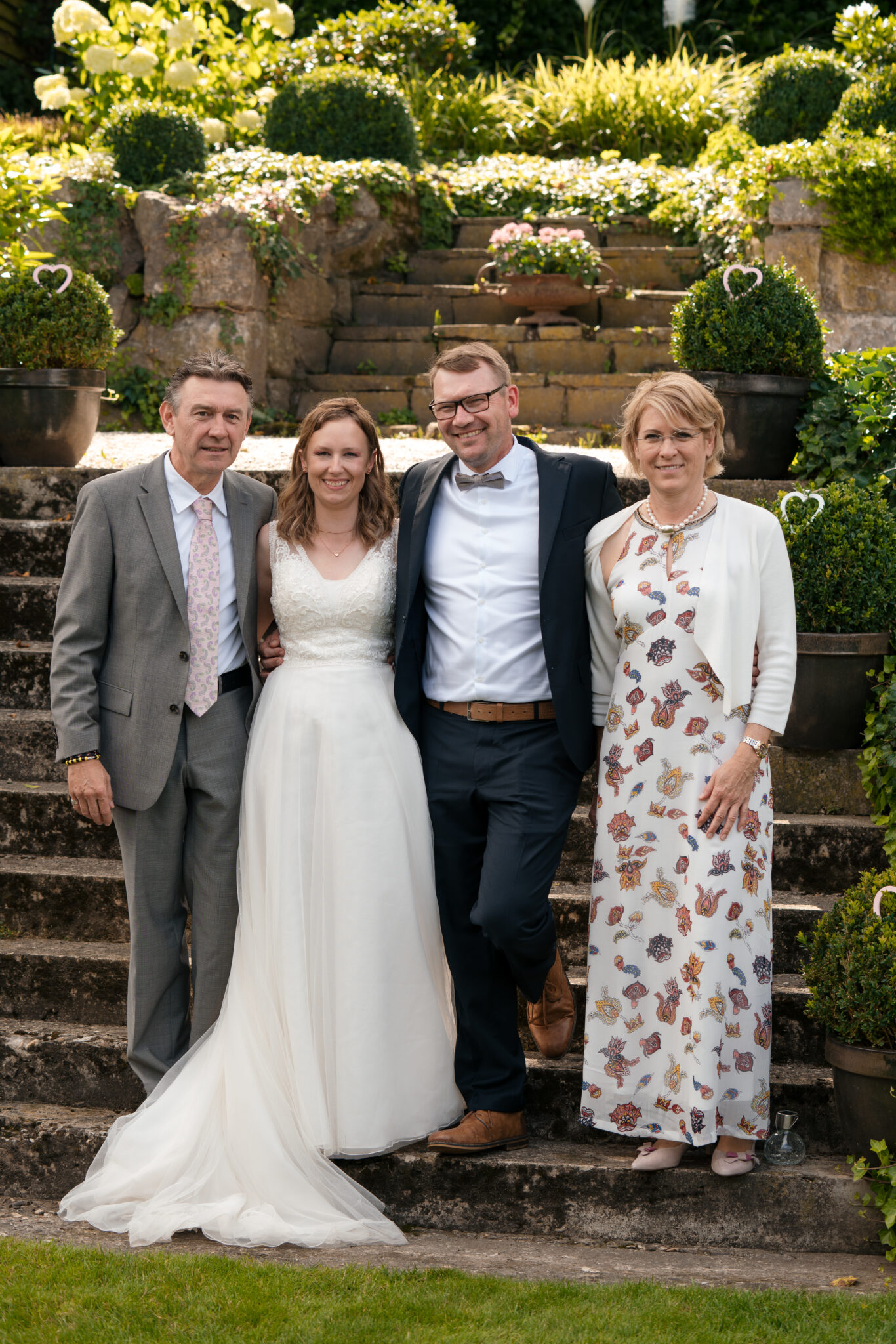 Familienfoto auf der Hochzeit