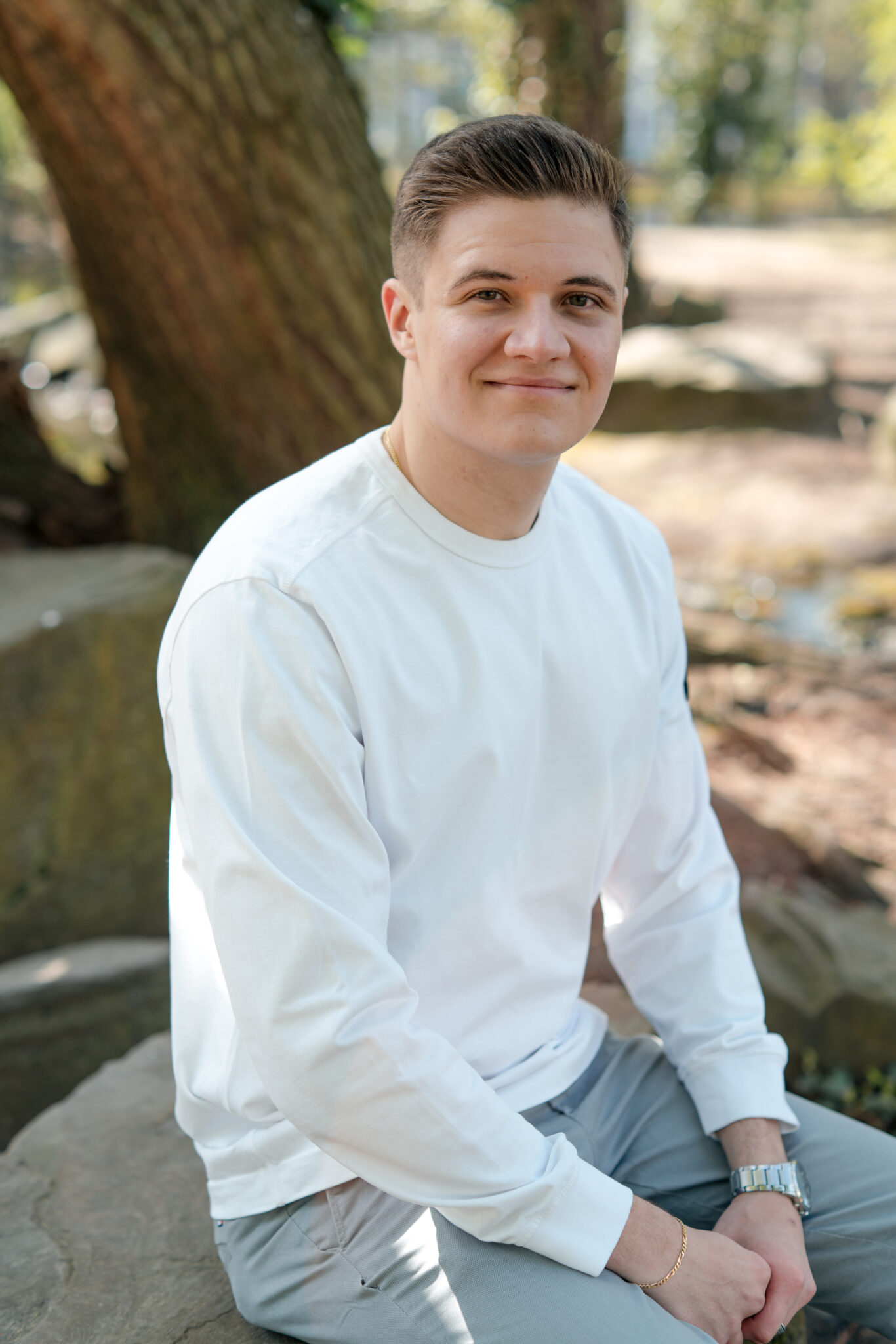 Portraitfoto von jungem Mann für Online-Dating