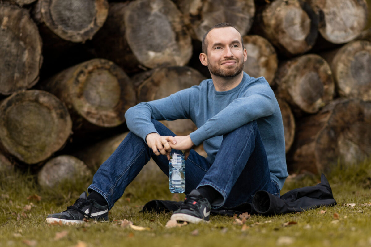 _74R8843-lukportraitwahn