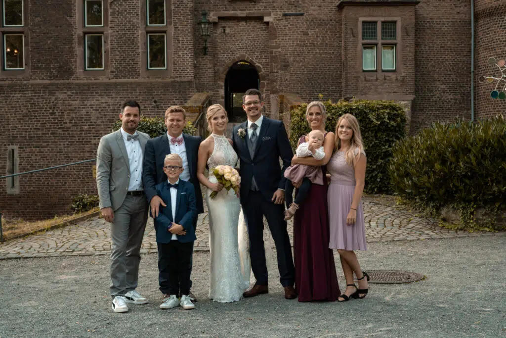 Eine märchenhafte Hochzeit in der Burg Konradsheim (Luiza und Daniel) Eine märchenhafte Hochzeit in der Burg Konradsheim (Luiza und Daniel)