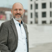 an_je_business_092025_-_TK10222-3