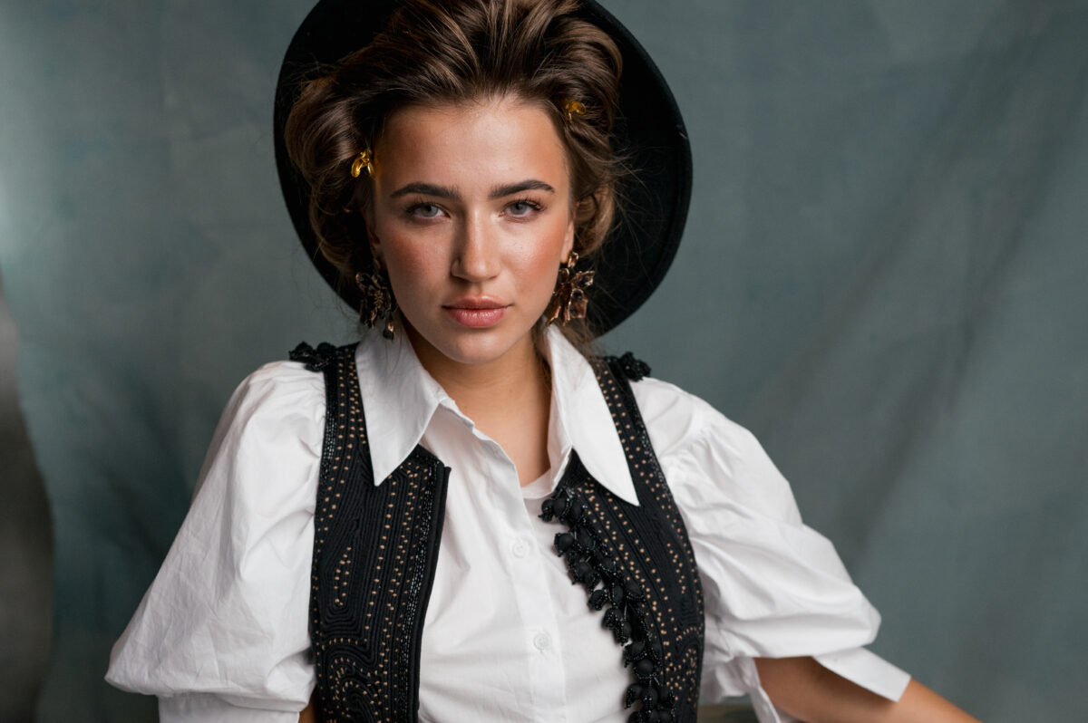 portr_062025_-_TK40850-3 portr_062025_-_TK40850-3