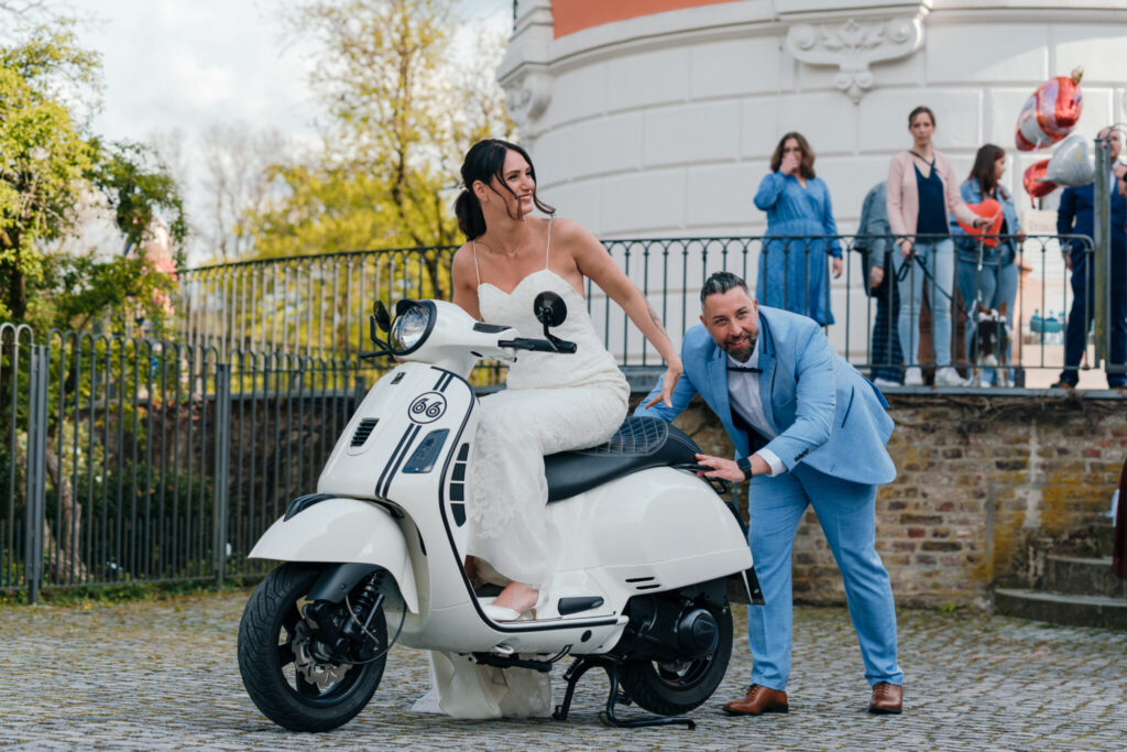 73R01571-285 Zauberhafte Hochzeit im Elisenturm in Wuppertal – Laura und Marco