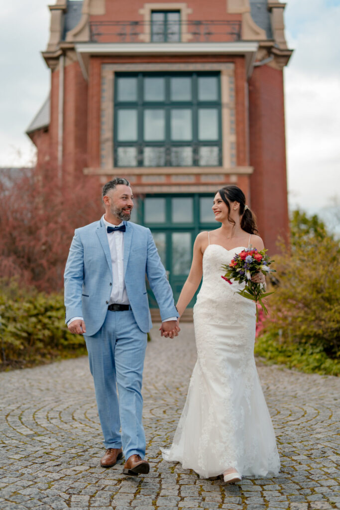 73R00719-98 Zauberhafte Hochzeit im Elisenturm in Wuppertal – Laura und Marco