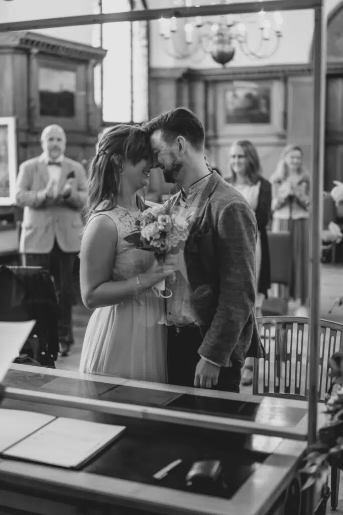 Standesamtliche Trauung von Alex & Kati in Leverkusen Standesamtliche Trauung von Alex & Kati in Leverkusen