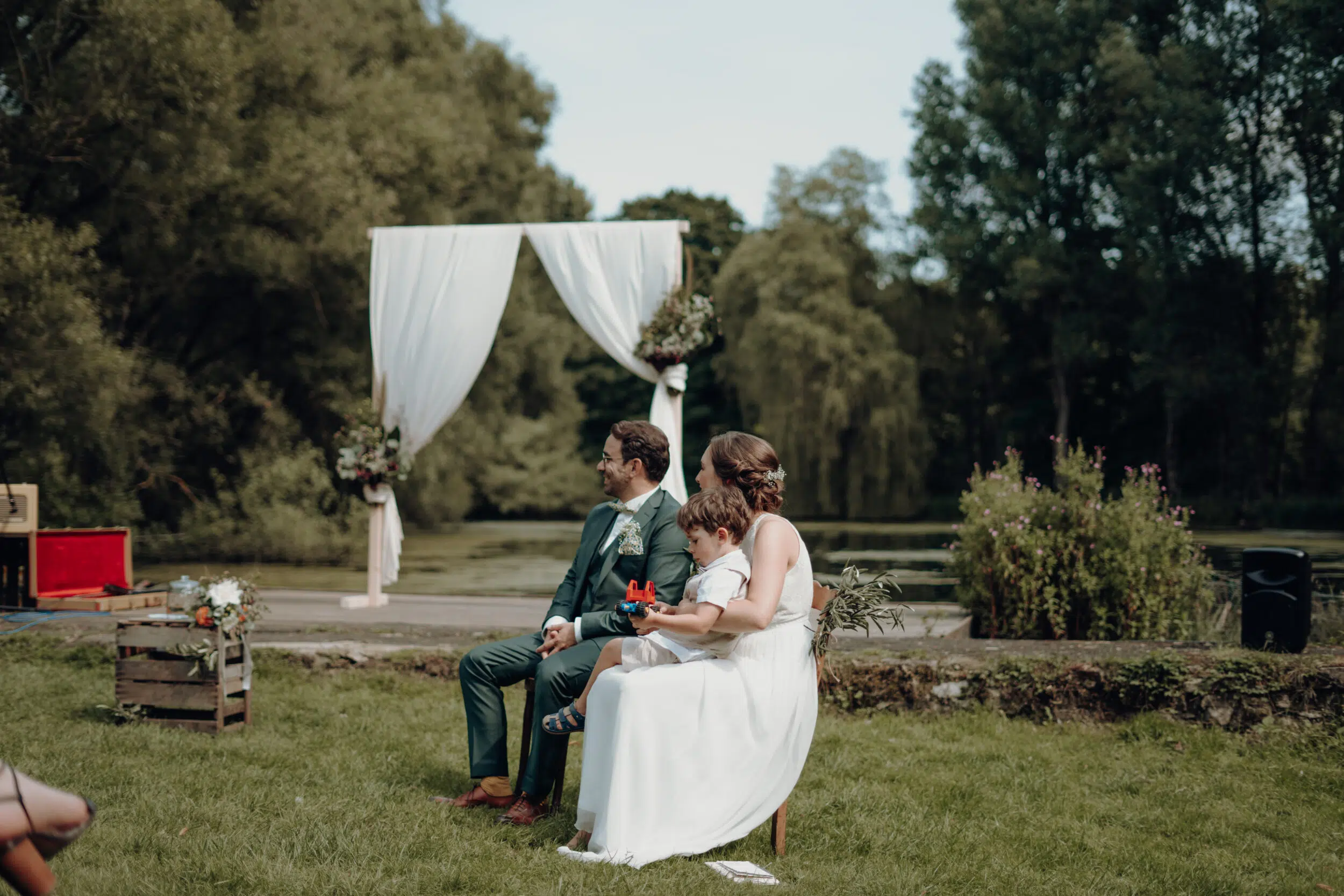 Hochzeitsfotos von der einzigartigen, freien Trauung am Gut Neuwerk mit Judith & David – Teil 2