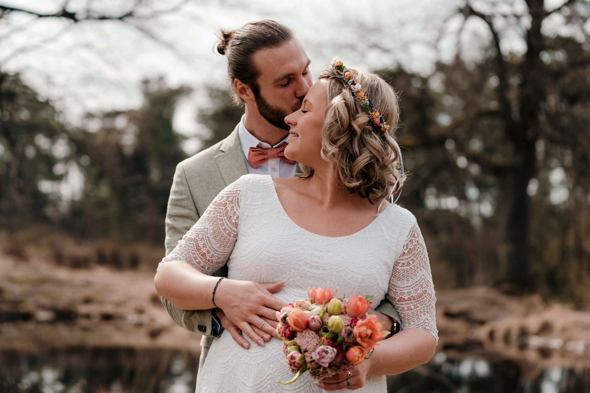 Natürliche Hochzeitsfotos im Freien – 1. Romantische Love Story in der Wahner Heide