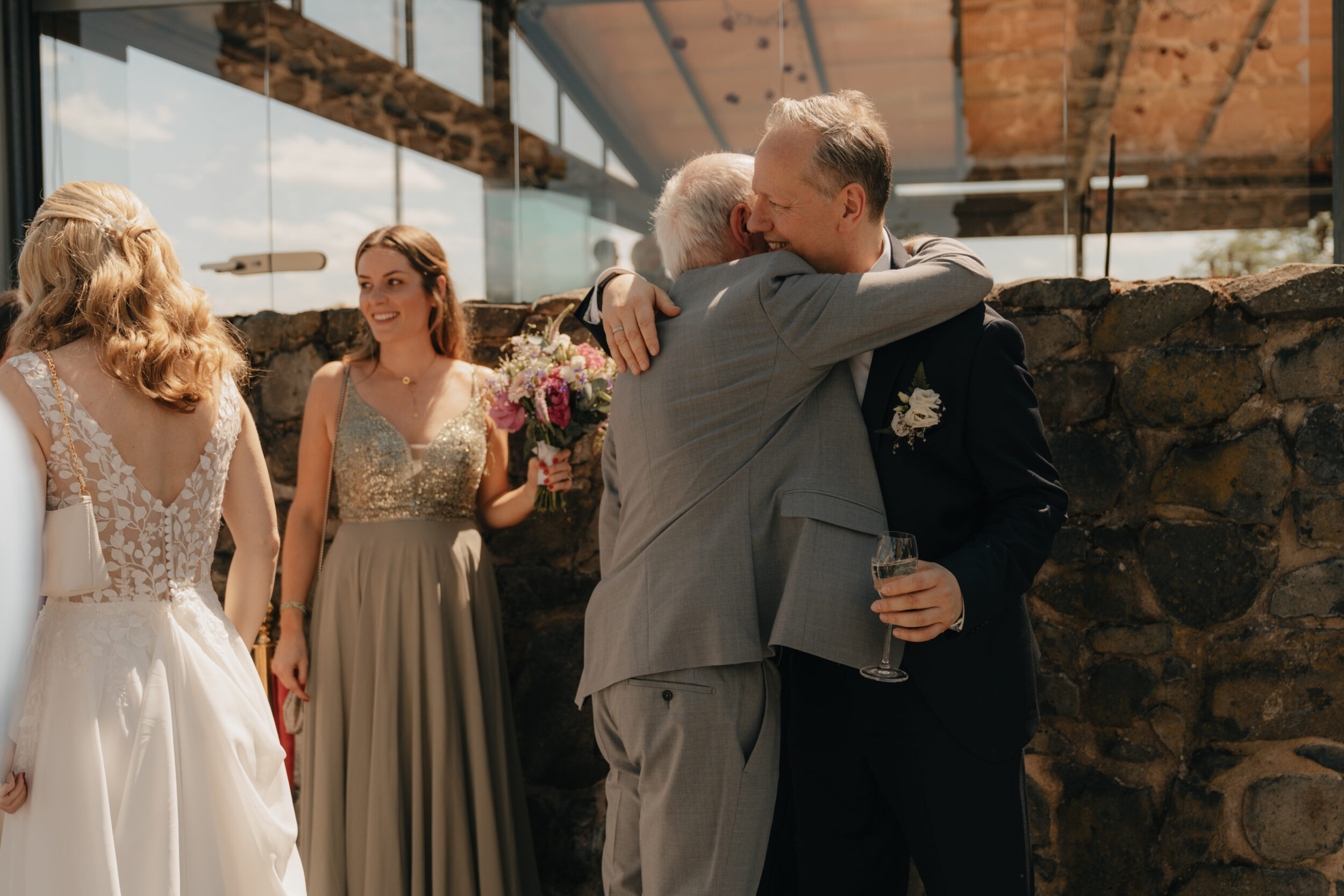 Traumhafte Wedding Lovestory Rolandsbogen