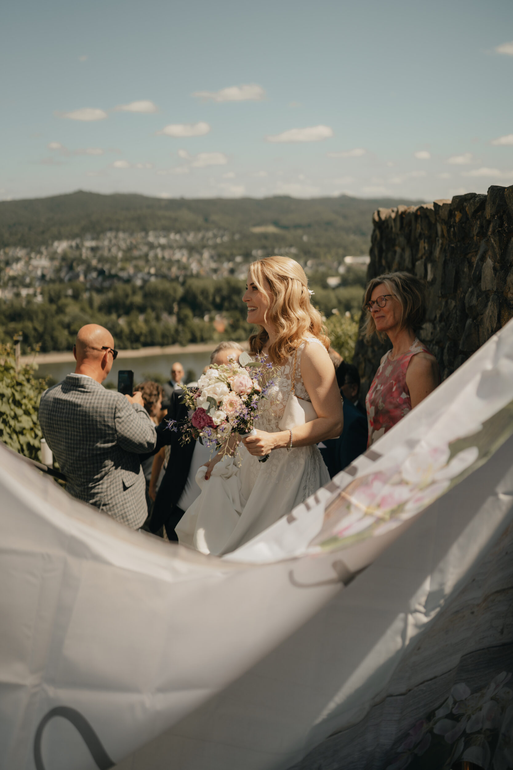 Traumhafte Wedding Lovestory Rolandsbogen