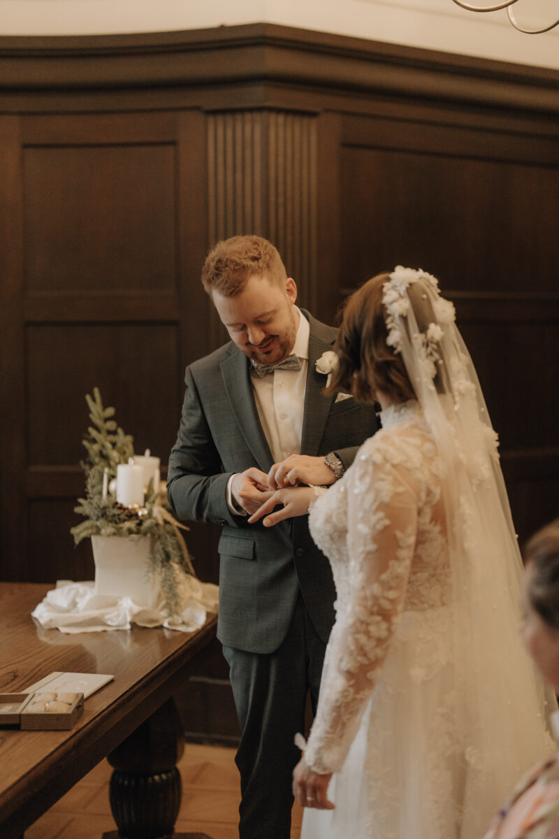 Heiraten im Rathaus Herne: Herzensmomente für die Ewigkeit Heiraten im Rathaus Herne: Herzensmomente für die Ewigkeit