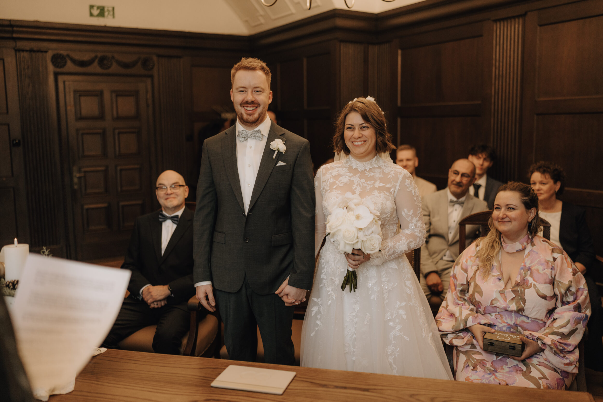 Heiraten im Rathaus Herne: Herzensmomente für die Ewigkeit Paar im Standesamt Herne