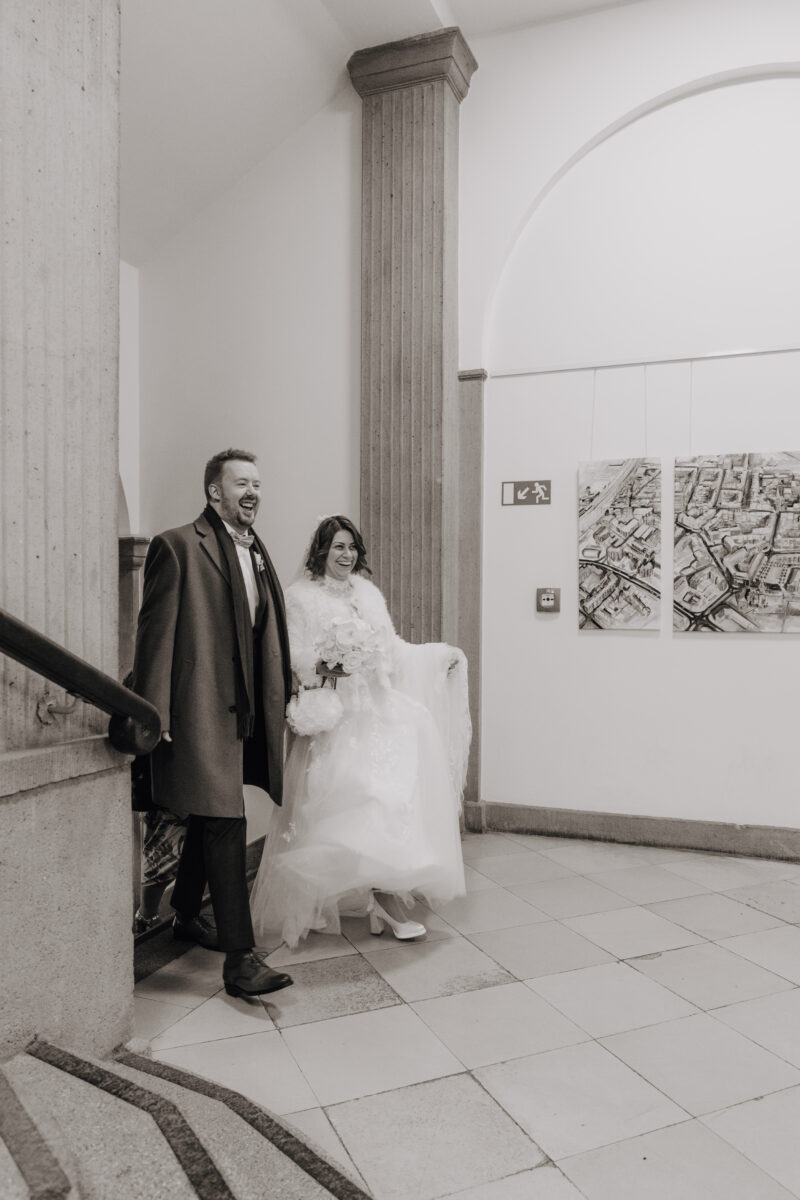 Heiraten im Rathaus Herne: Herzensmomente für die Ewigkeit Einzug in das Rathaus Herne