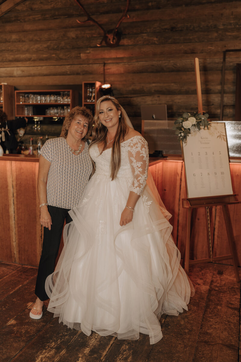 Almweiss + Silbersee Leverkusen und St. Nikolaus Köln: 1 traumhafte Hochzeit, 2 fantastische Locations