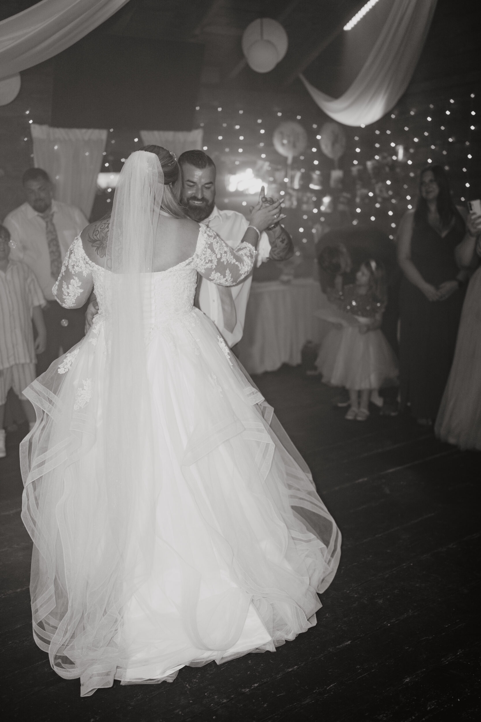 Almweiss + Silbersee Leverkusen und St. Nikolaus Köln: 1 traumhafte Hochzeit, 2 fantastische Locations