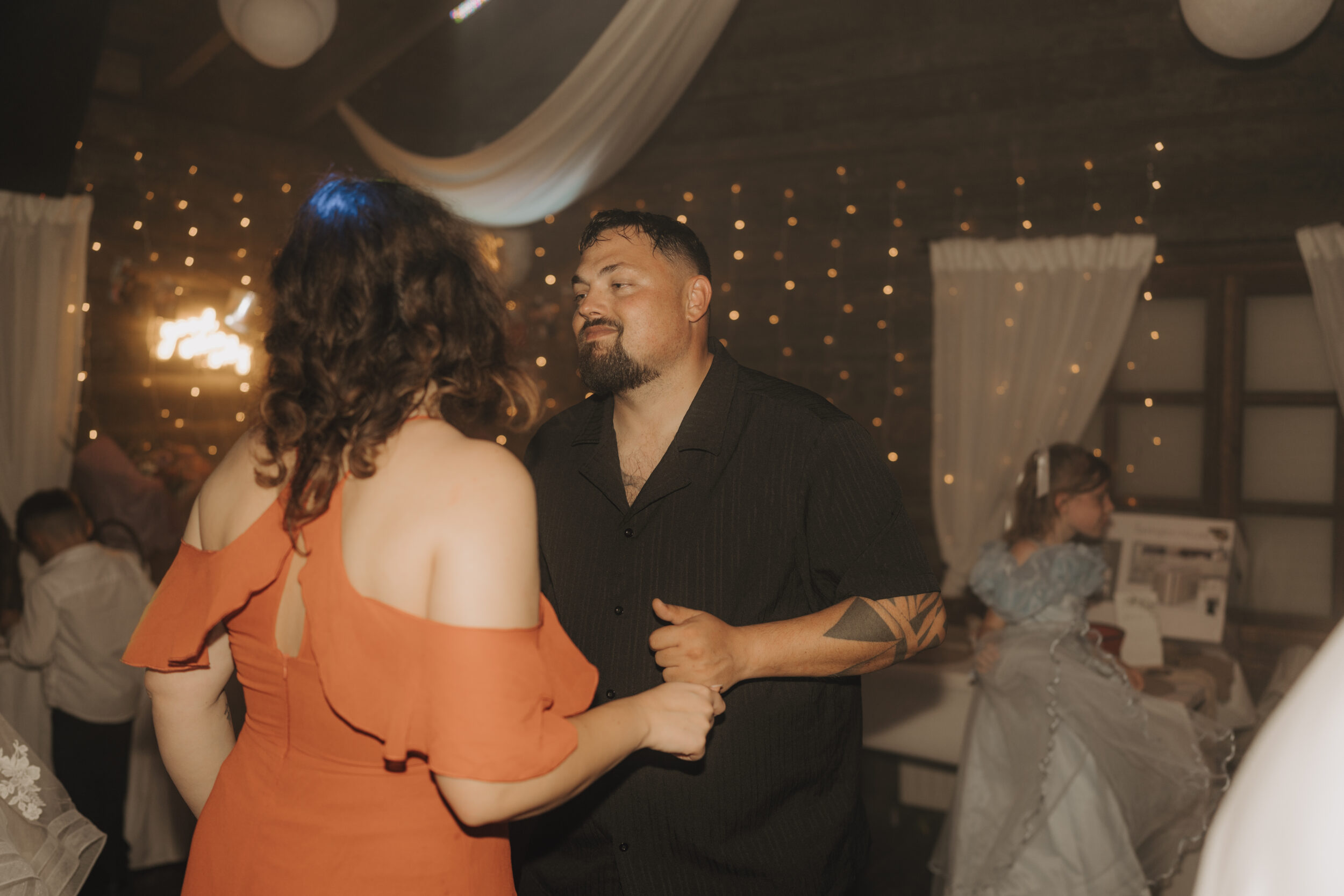 Almweiss + Silbersee Leverkusen und St. Nikolaus Köln: 1 traumhafte Hochzeit, 2 fantastische Locations