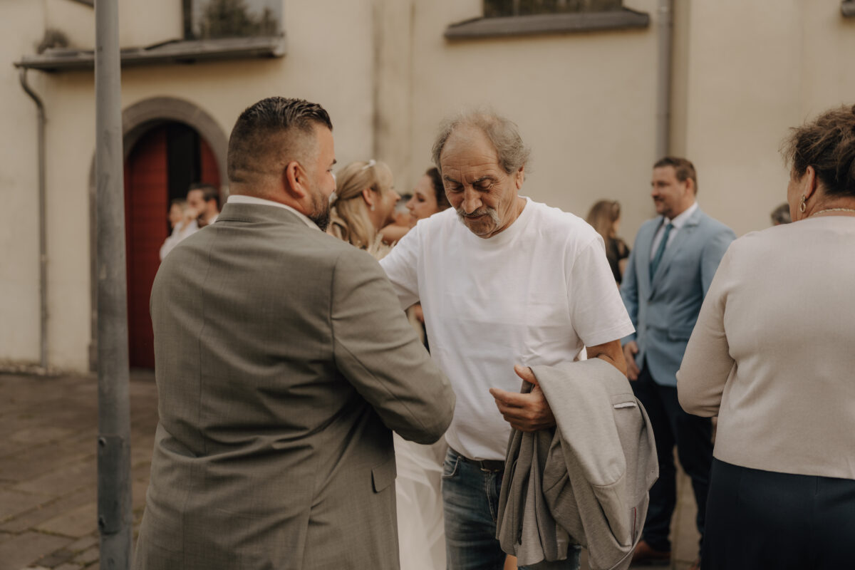 Almweiss + Silbersee Leverkusen und St. Nikolaus Köln: 1 traumhafte Hochzeit, 2 fantastische Locations
