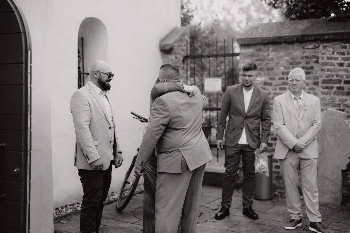 Almweiss + Silbersee Leverkusen und St. Nikolaus Köln: 1 traumhafte Hochzeit, 2 fantastische Locations