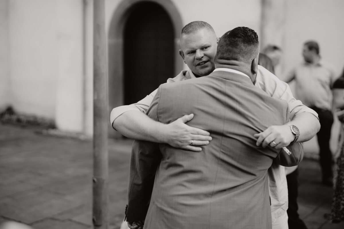 Almweiss + Silbersee Leverkusen und St. Nikolaus Köln: 1 traumhafte Hochzeit, 2 fantastische Locations