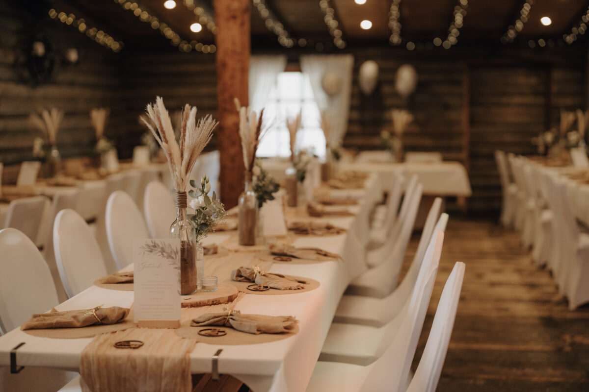 Almweiss + Silbersee Leverkusen und St. Nikolaus Köln: 1 traumhafte Hochzeit, 2 fantastische Locations