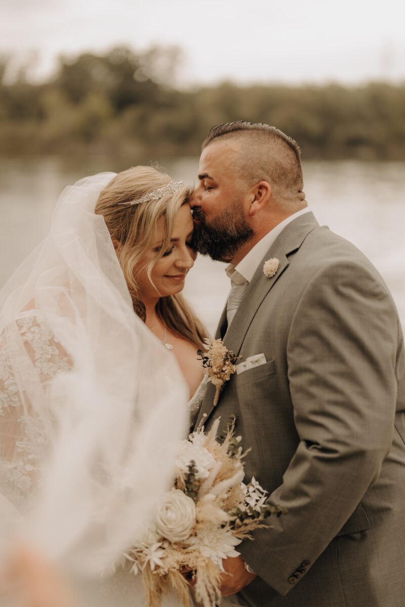 Almweiss + Silbersee Leverkusen und St. Nikolaus Köln: 1 traumhafte Hochzeit, 2 fantastische Locations