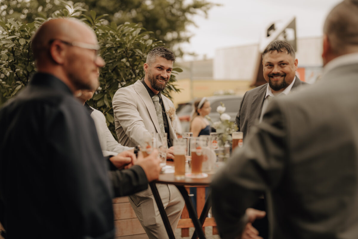 Almweiss + Silbersee Leverkusen und St. Nikolaus Köln: 1 traumhafte Hochzeit, 2 fantastische Locations