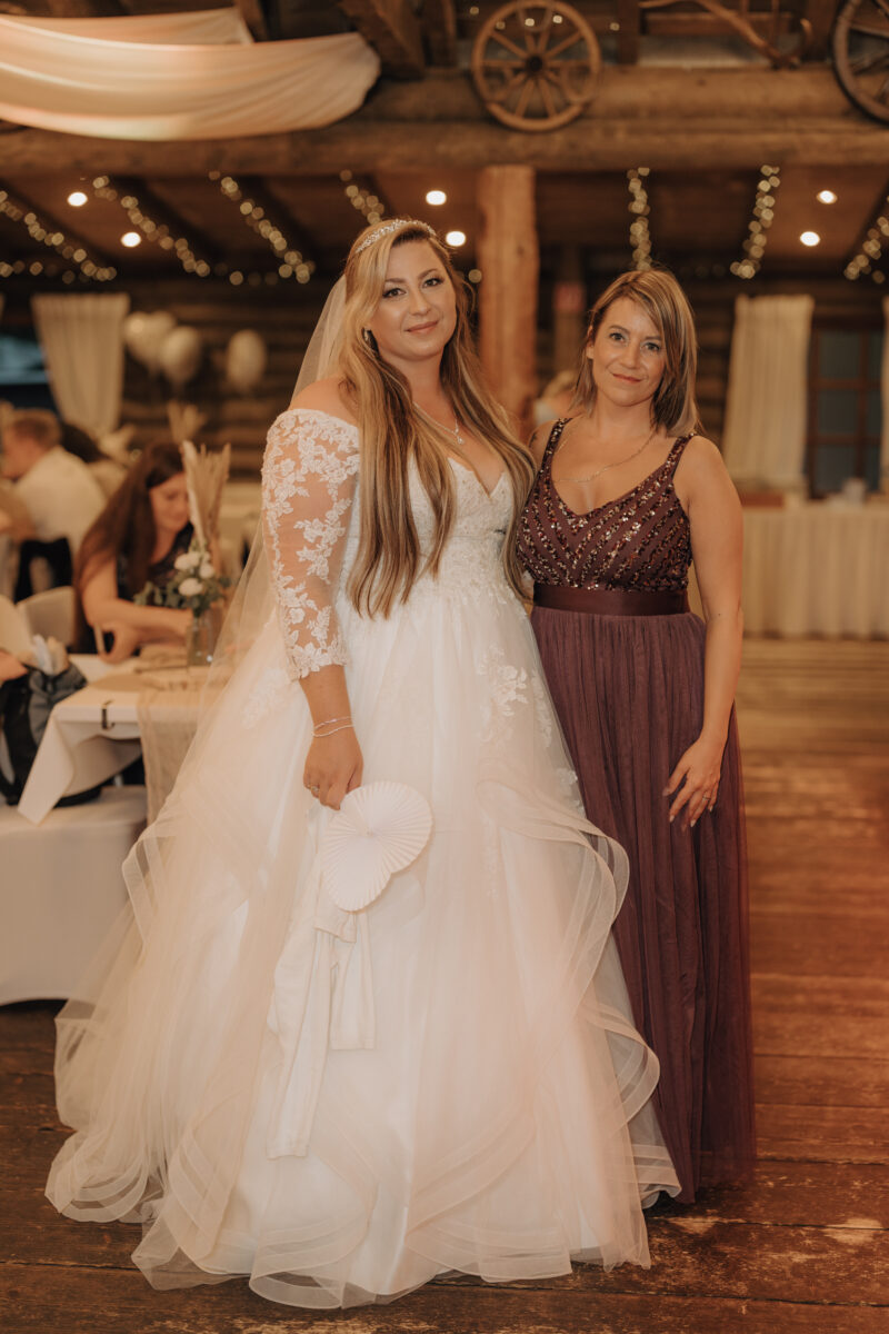 Almweiss + Silbersee Leverkusen und St. Nikolaus Köln: 1 traumhafte Hochzeit, 2 fantastische Locations