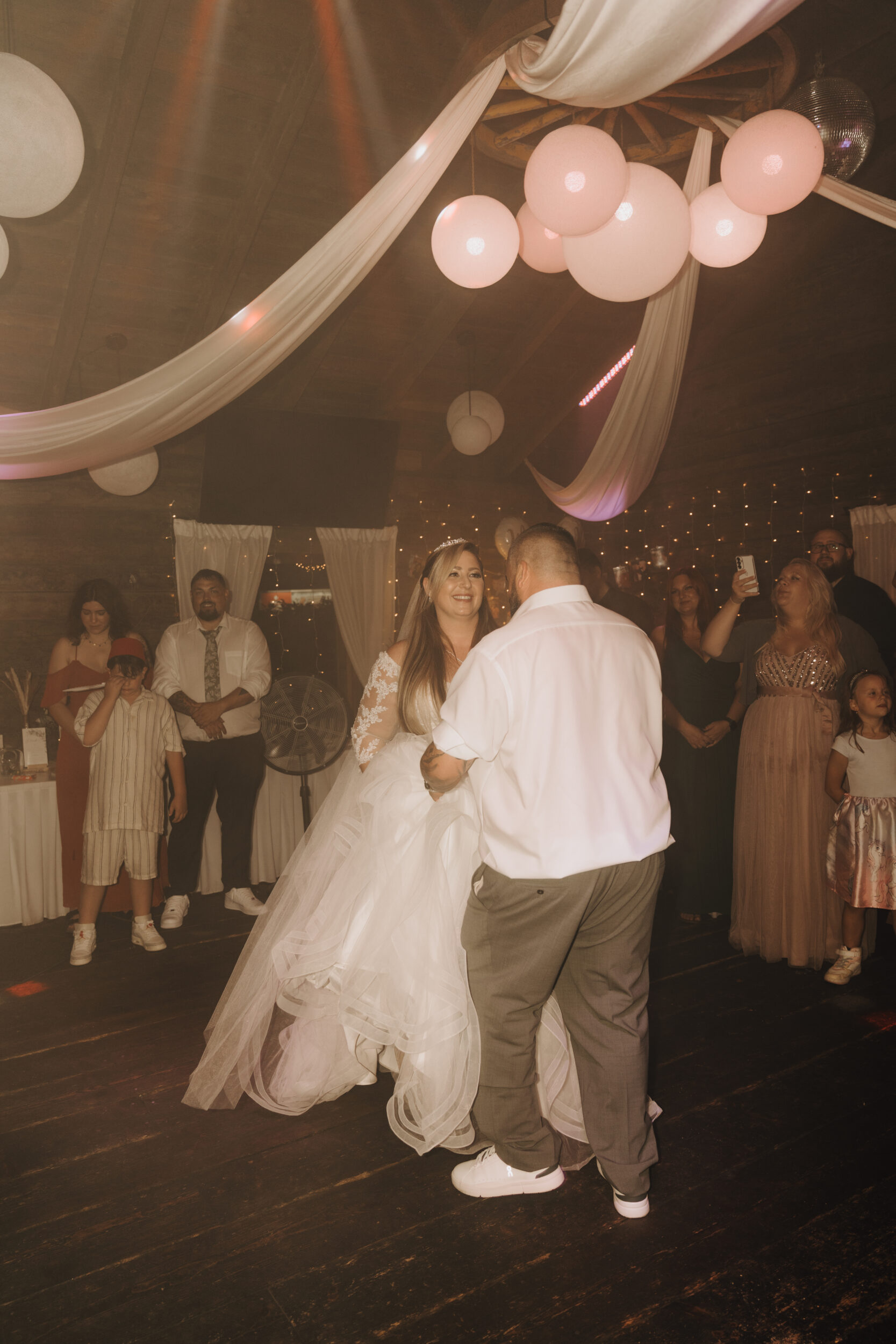 Almweiss + Silbersee Leverkusen und St. Nikolaus Köln: 1 traumhafte Hochzeit, 2 fantastische Locations