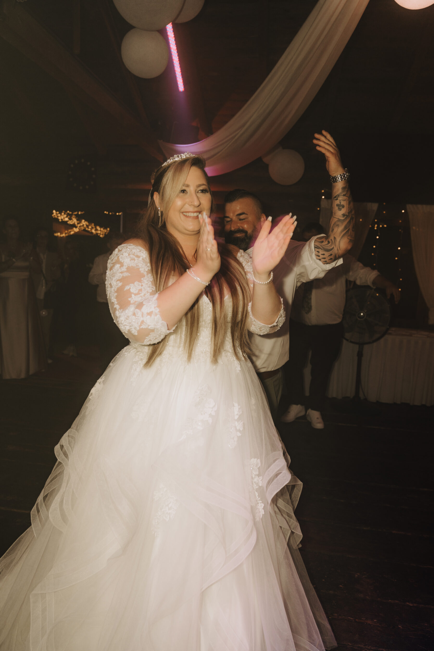 Almweiss + Silbersee Leverkusen und St. Nikolaus Köln: 1 traumhafte Hochzeit, 2 fantastische Locations