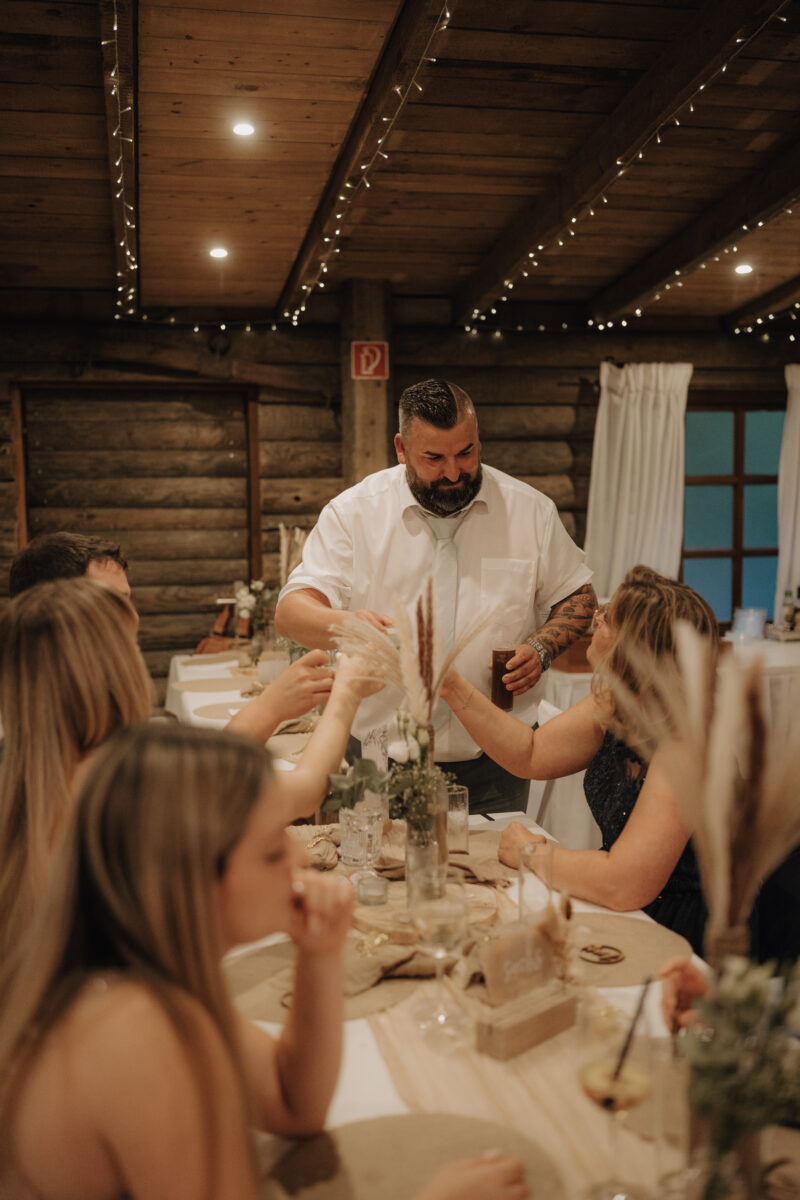 Almweiss + Silbersee Leverkusen und St. Nikolaus Köln: 1 traumhafte Hochzeit, 2 fantastische Locations