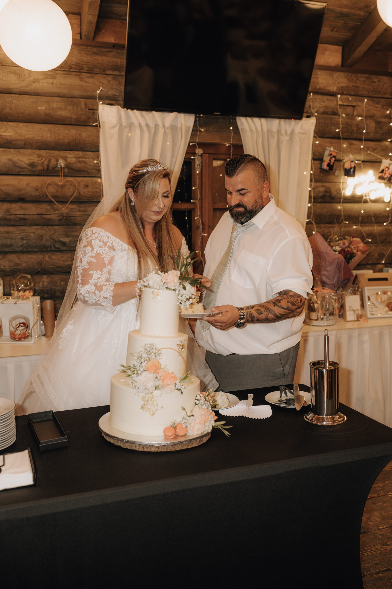 Almweiss + Silbersee Leverkusen und St. Nikolaus Köln: 1 traumhafte Hochzeit, 2 fantastische Locations