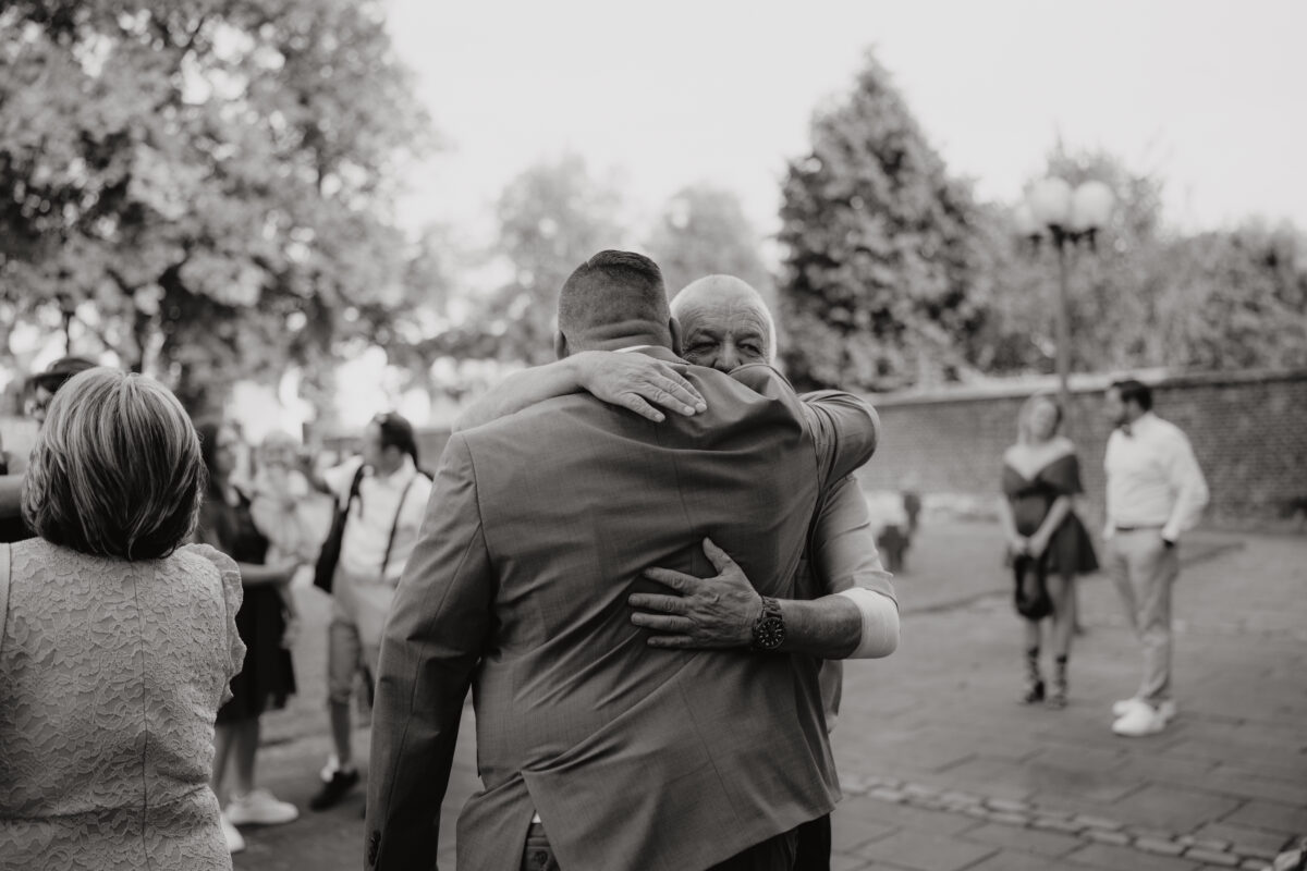 Almweiss + Silbersee Leverkusen und St. Nikolaus Köln: 1 traumhafte Hochzeit, 2 fantastische Locations