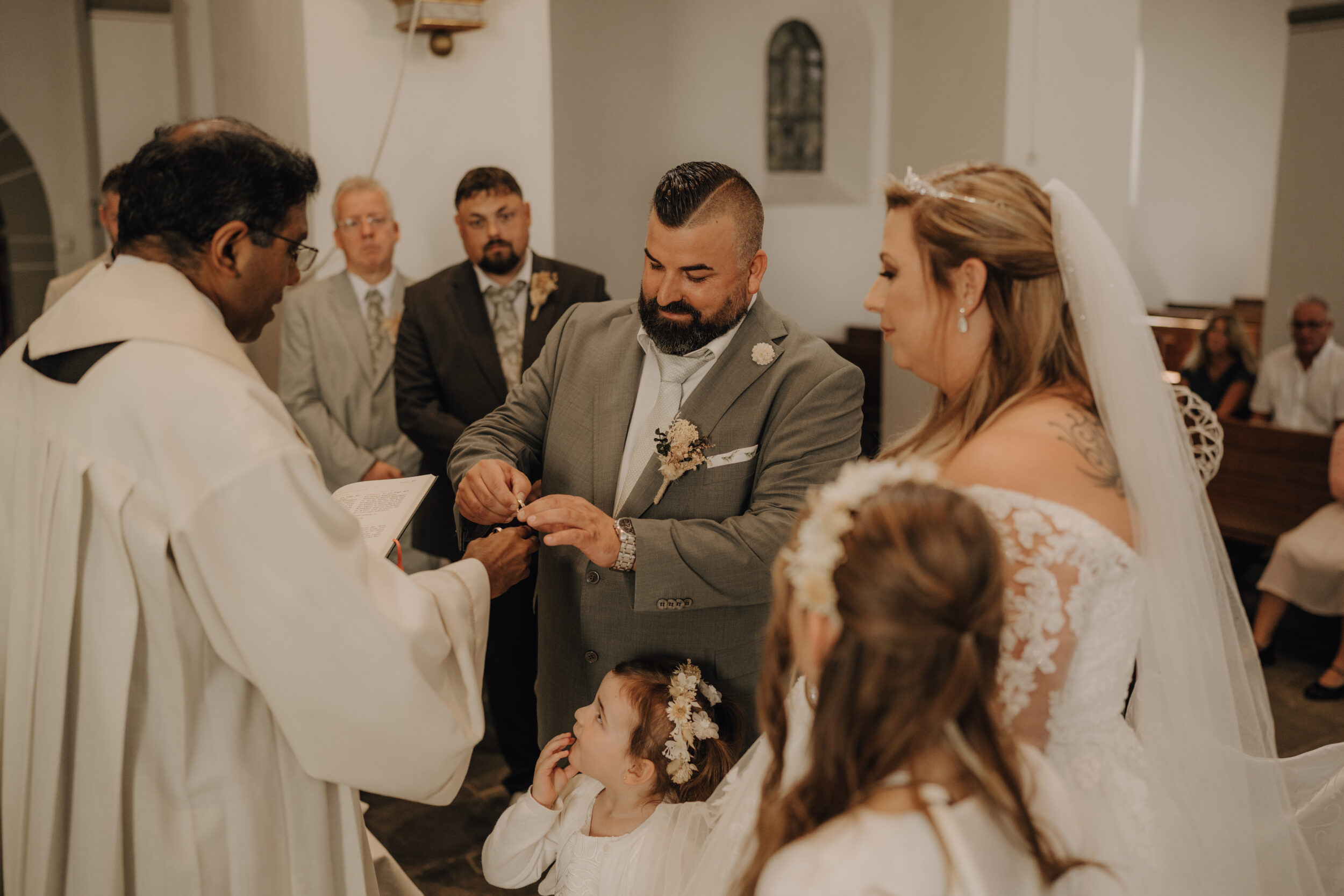 Almweiss + Silbersee Leverkusen und St. Nikolaus Köln: 1 traumhafte Hochzeit, 2 fantastische Locations