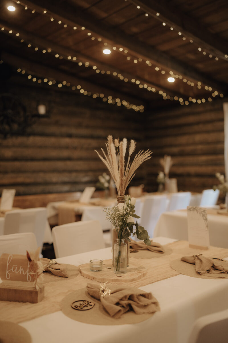 Almweiss + Silbersee Leverkusen und St. Nikolaus Köln: 1 traumhafte Hochzeit, 2 fantastische Locations