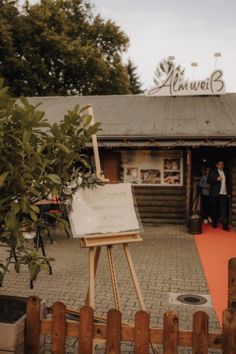 Almweiss + Silbersee Leverkusen und St. Nikolaus Köln: 1 traumhafte Hochzeit, 2 fantastische Locations