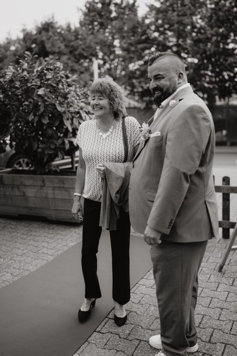 Almweiss + Silbersee Leverkusen und St. Nikolaus Köln: 1 traumhafte Hochzeit, 2 fantastische Locations