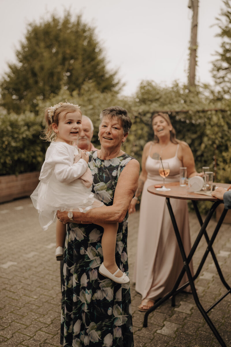 Almweiss + Silbersee Leverkusen und St. Nikolaus Köln: 1 traumhafte Hochzeit, 2 fantastische Locations