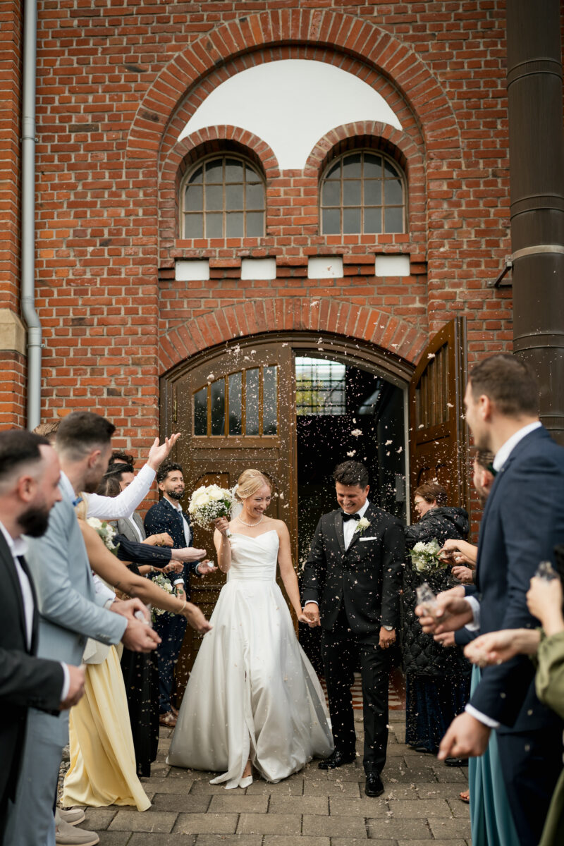 Hochzeit Werkstatt Zeche Waltrop | Lillia & Eduard Wedding Love Story Hochzeit Werkstatt Zeche Waltrop | Lillia & Eduard Wedding Love Story