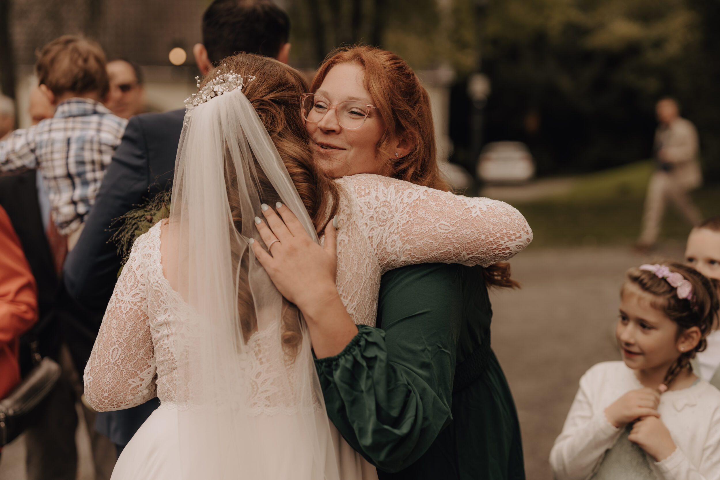 Glückwünsche und Umarmungen4