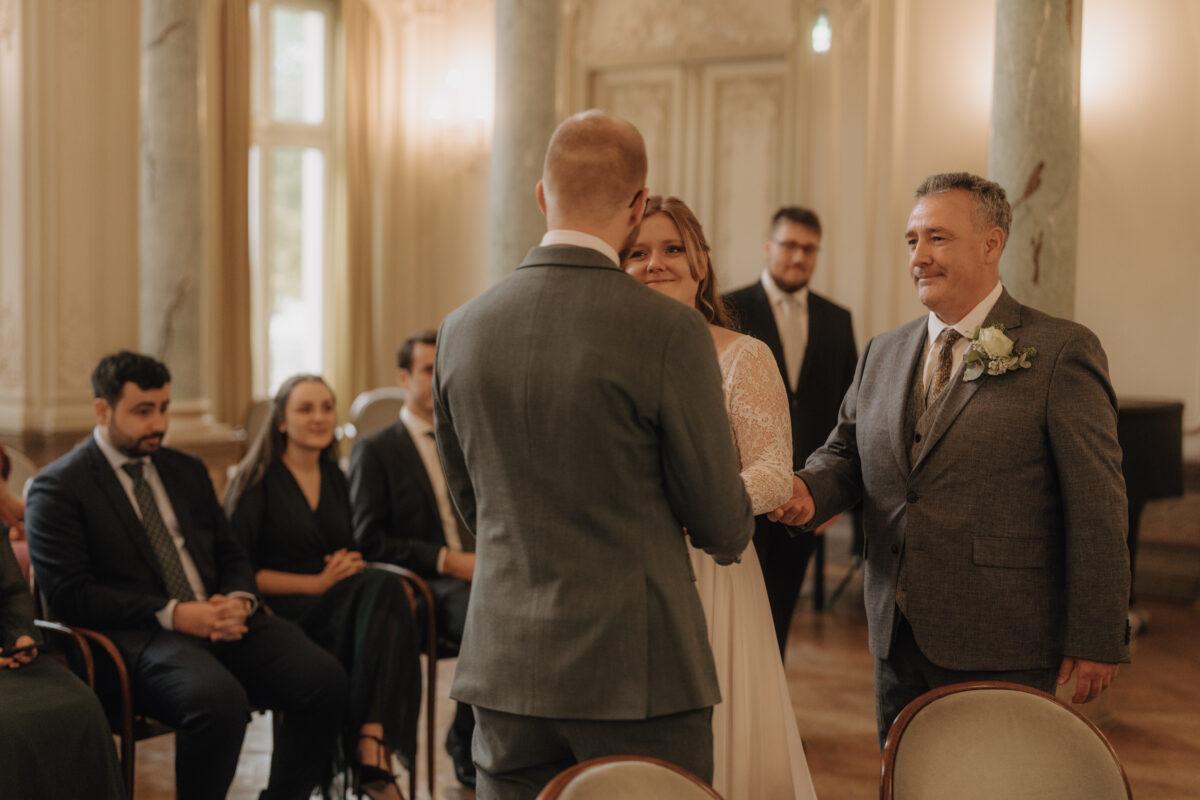 Schloss Morsbroich: atemberaubende Kulisse, glückliche Hochzeit – zwischen Geschichte und moderner Kunst