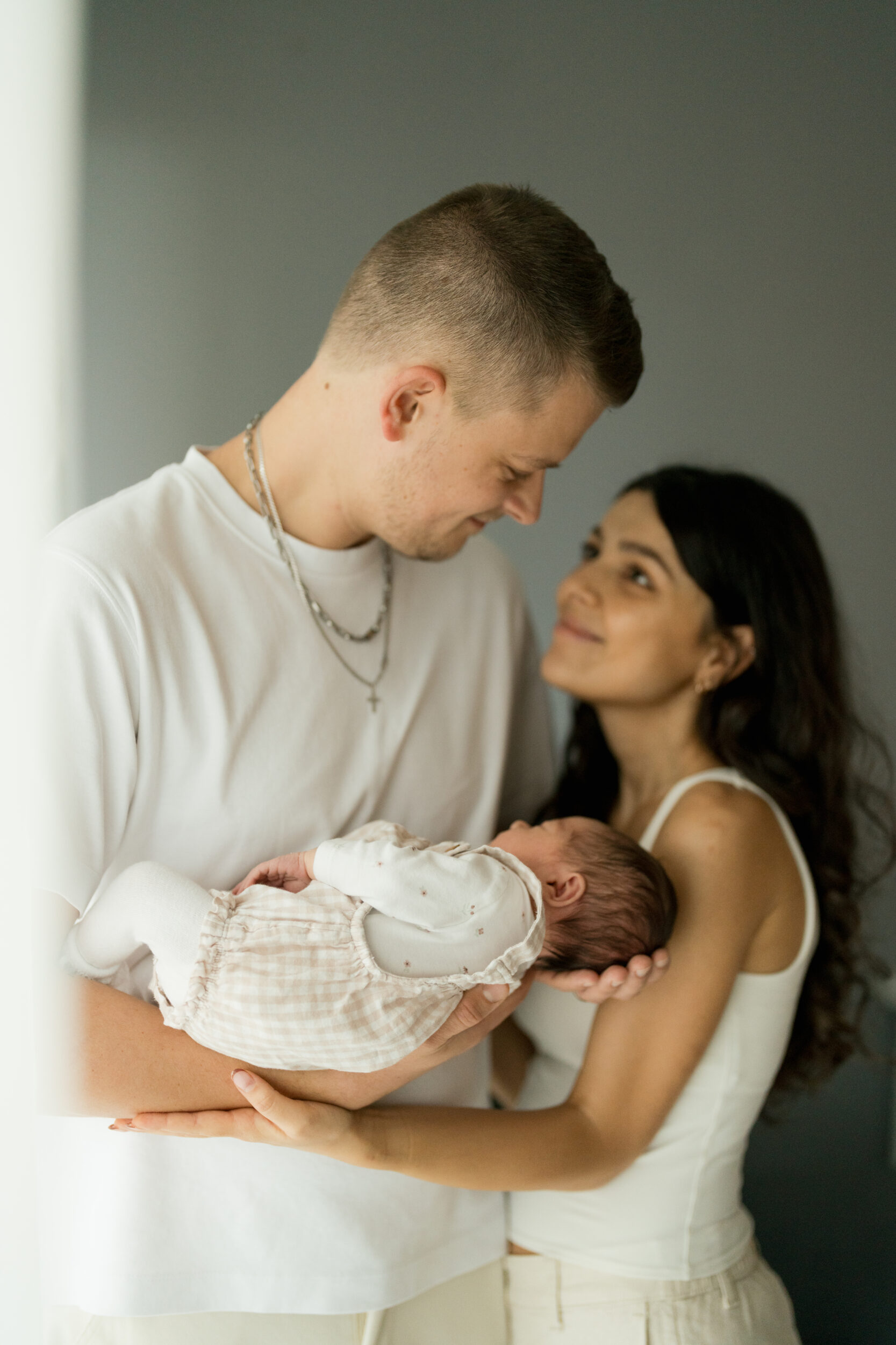 Newborn Portfolio Eltern mit Baby