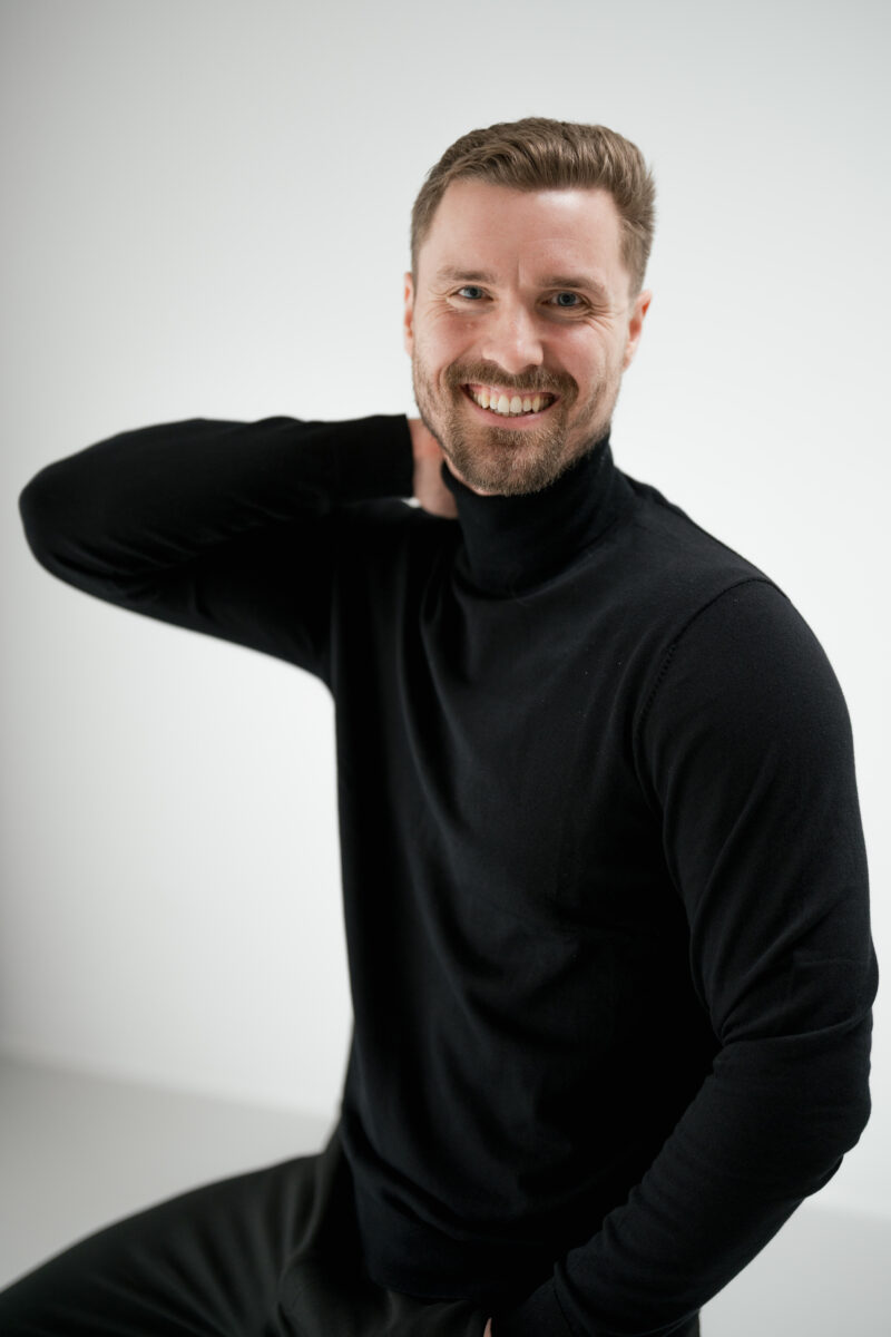 Portraitfoto eines Mannes mit freundlichem Blick